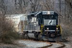 NS H75 crawls down the old LNE Wye
